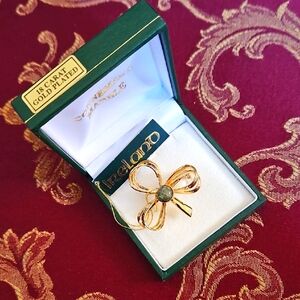 Connemara Marble Brooch Pin 18KGP Gold Tone Ireland.